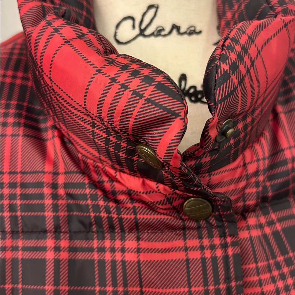 L.L. Bean Black&Red Plaid Vest, Goose Down, small, Interior zipper, Pockets - Picture 5 of 6